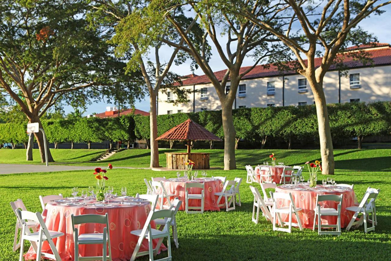 Quality Hotel Real Aeropuerto San Salvador San Luis Exterior photo