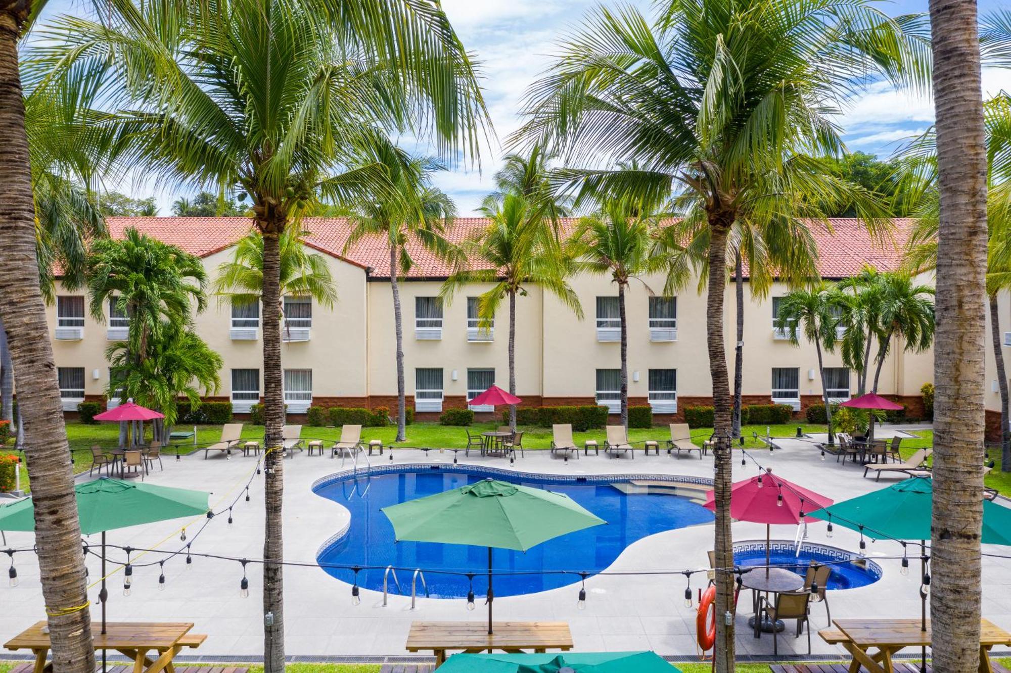 Quality Hotel Real Aeropuerto San Salvador San Luis Exterior photo